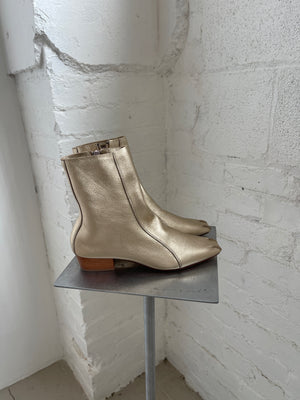 cove boot in gold.